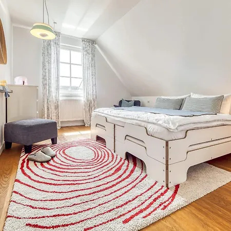 Hirtenweg 9 * 징스트