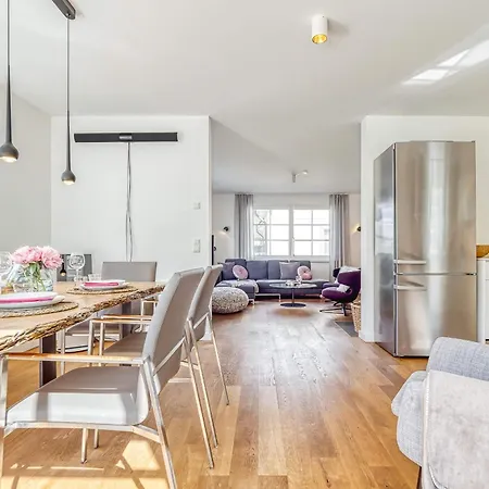 Hirtenweg 9 * 징스트